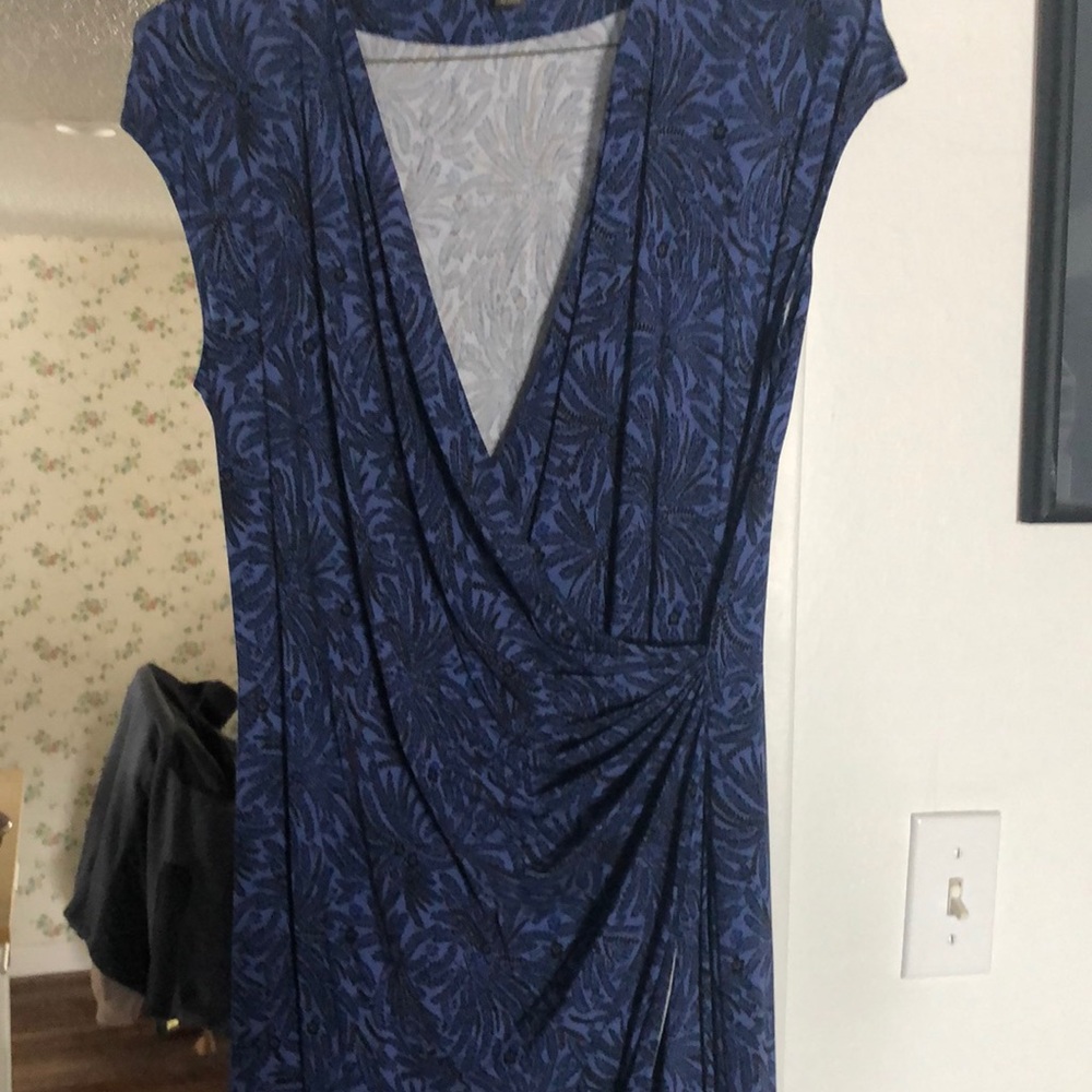 Pattern blue dress